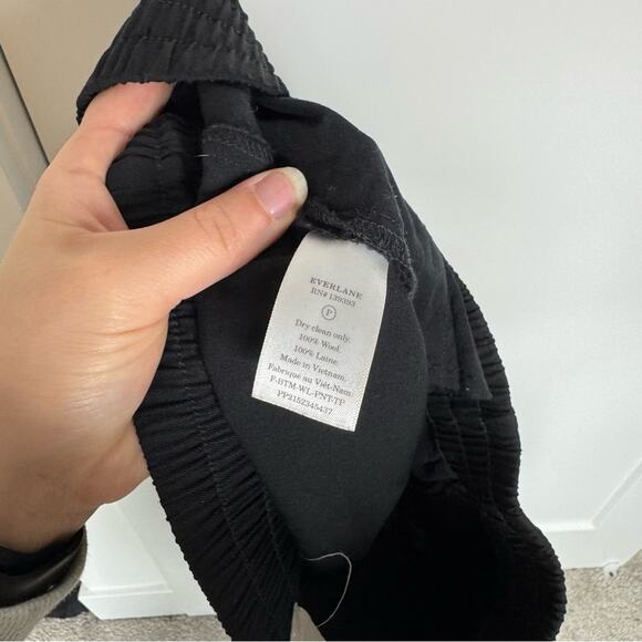 Everlane 100% Wool Elastic Pull On Black Ankle Crop Pants Size 4 - Picture 6 of 6